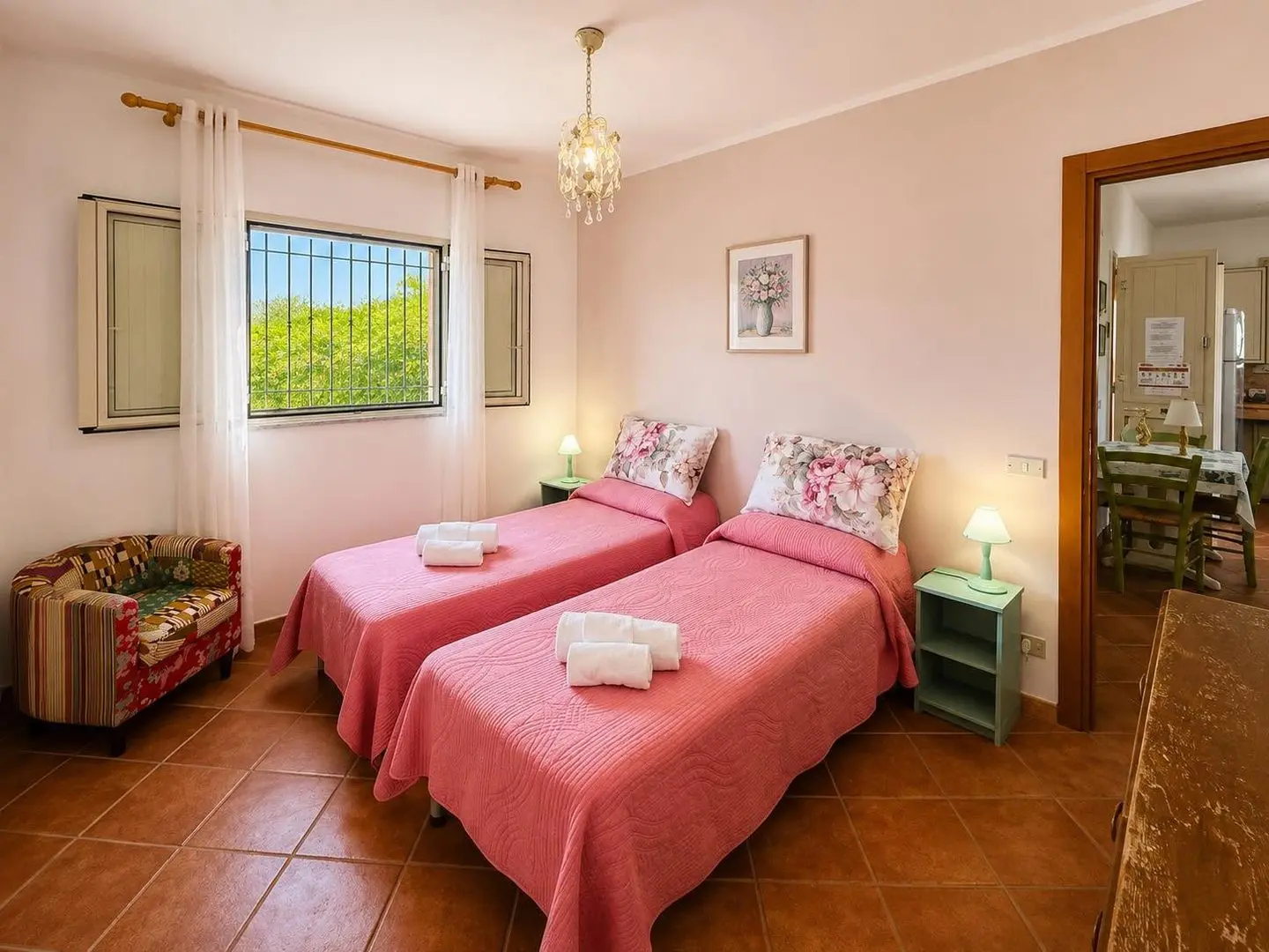 Camera con due letti singoli, Villa dei Limoni a Cefalù